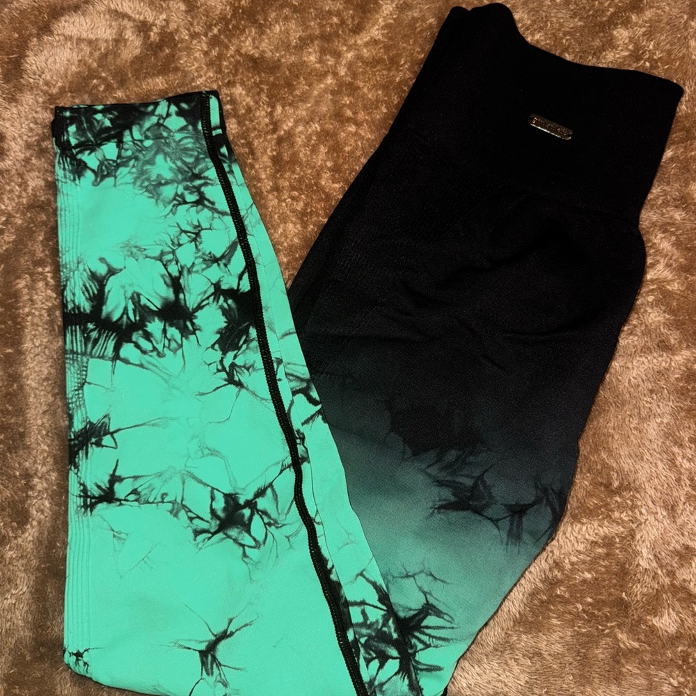 GRRRL Black and Green Tie-Dye Leggings